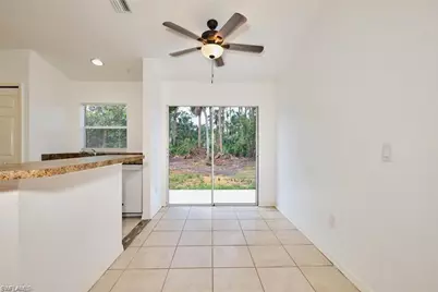 3825/3827 Hollycrest St, Fort Myers, FL 33905 - Photo 9