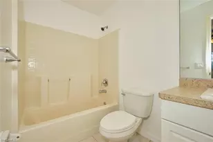 3825/3827 Hollycrest St, Fort Myers, FL 33905 - Photo 15