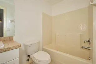 3825/3827 Hollycrest St, Fort Myers, FL 33905 - Photo 13