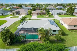 1725 SE 11th Terrace, Cape Coral, FL 33990 - Photo 3