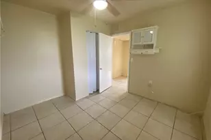 8110 Howell Ave, North Fort Myers, FL 33917 - Photo 7