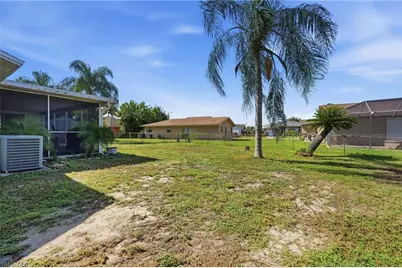 19368 Coraltree Ct, Lehigh Acres, FL 33936 - Photo 31