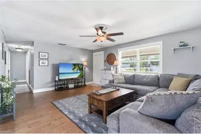 19368 Coraltree Ct, Lehigh Acres, FL 33936 - Photo 5
