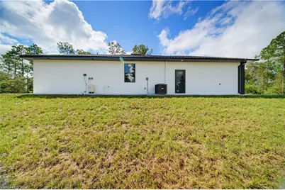 1318 Roosevelt Ave, Lehigh Acres, FL 33972 - Photo 21