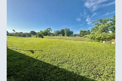 516 Parkside St, Lehigh Acres, FL 33936 - Photo 7