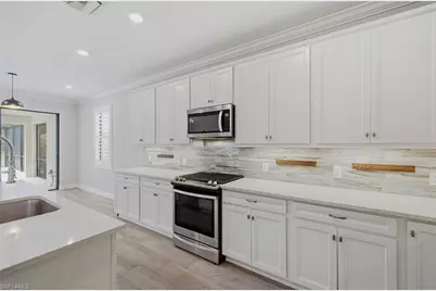16277 Borelle Cir, Naples, FL 34110 - Photo 15