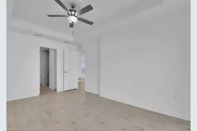 918 NE 12th St, Cape Coral, FL 33909 - Photo 5