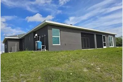 918 NE 12th St, Cape Coral, FL 33909 - Photo 15