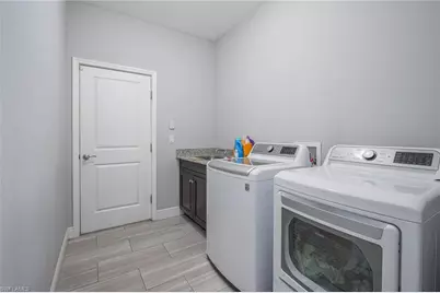1802 NW 20th Ter, Cape Coral, FL 33993 - Photo 21