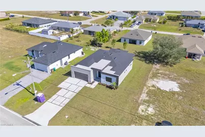 1021 Chiquita Blvd N, Cape Coral, FL 33993 - Photo 37