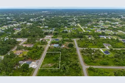 316 Laurel Ave S, Lehigh Acres, FL 33974 - Photo 5