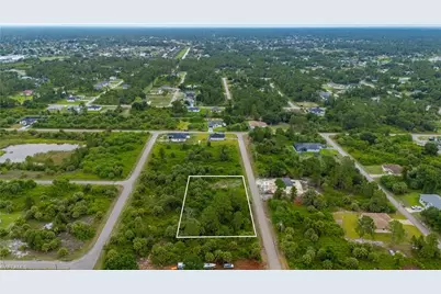 316 Laurel Ave S, Lehigh Acres, FL 33974 - Photo 9