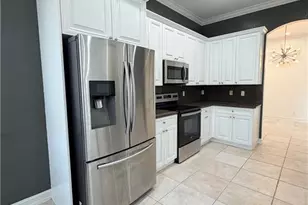 7060 San Lorenzo Ct, Fort Myers, FL 33966 - Photo 13