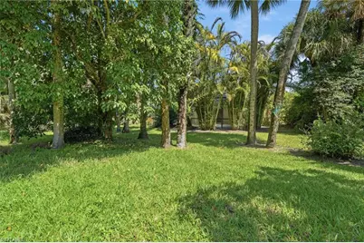 2604 E 6th St, Lehigh Acres, FL 33936 - Photo 5