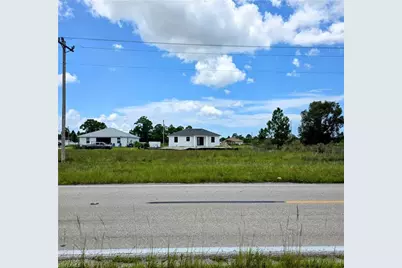 924 Columbus Blvd, Lehigh Acres, FL 33974 - Photo 1