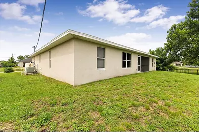 2909 38th St SW, Lehigh Acres, FL 33976 - Photo 5