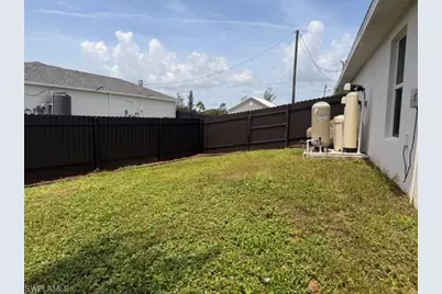 3637 NE 10th Ave, Cape Coral, FL 33909 - Photo 3