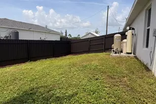 3637 NE 10th Ave, Cape Coral, FL 33909 - Photo 3