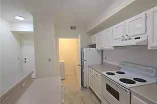 11500 Villa Grand, Fort Myers, FL 33913 - Photo 3