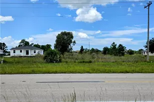 922 Columbus Blvd, Lehigh Acres, FL 33974 - Photo 1