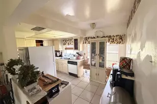1510 SE 42nd St, Cape Coral, FL 33904 - Photo 3