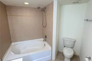4127 Residence Drive, Fort Myers, FL 33901 - Photo 7