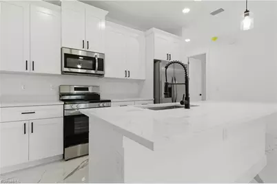 4789 Golfview Blvd, Lehigh Acres, FL 33973 - Photo 3