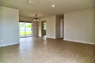 1429 SE 44th St, Cape Coral, FL 33904 - Photo 3