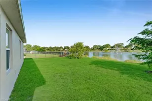 3477 Acapulco Cir, Cape Coral, FL 33909 - Photo 5