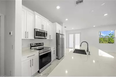 1252 Edna St E, Lehigh Acres, FL 33974 - Photo 7
