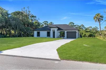 644 Woodcrest Dr, Lehigh Acres, FL 33972 - Photo 39
