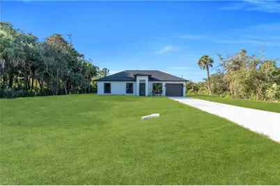 644 Woodcrest Dr, Lehigh Acres, FL 33972 - Photo 5