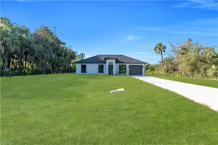 644 Woodcrest Dr, Lehigh Acres, FL 33972 - Photo 5