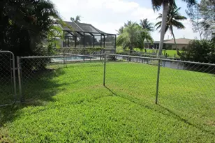 1510 SE 11th Pl, Cape Coral, FL 33990 - Photo 19