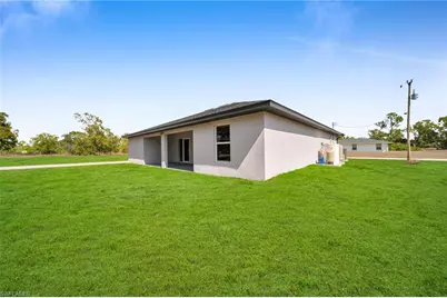 4326 NE 24th Pl, Cape Coral, FL 33909 - Photo 25
