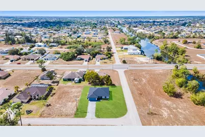 4326 NE 24th Pl, Cape Coral, FL 33909 - Photo 27