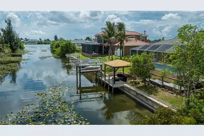 201 NE 17th Ter, Cape Coral, FL 33909 - Photo 3