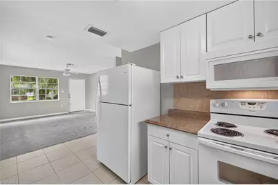 825 Courtington Ln #2, Fort Myers, FL 33919 - Photo 9
