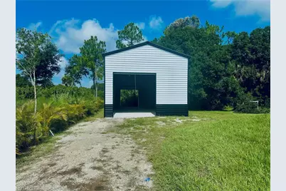 613 Hibiscus Ave, Lehigh Acres, FL 33972 - Photo 17