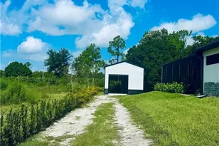 613 Hibiscus Ave, Lehigh Acres, FL 33972 - Photo 15