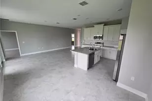 1021 Alcalde St E, Lehigh Acres, FL 33974 - Photo 5