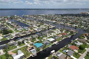 3418 SE 19th Ave, Cape Coral, FL 33904 - Photo 5