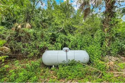 341 41st Ave NE, Naples, FL 34120 - Photo 23