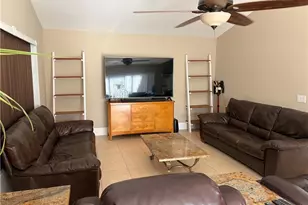 618 SE 18th St, Cape Coral, FL 33990 - Photo 9