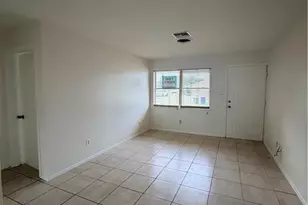 1742 Maple Dr, Fort Myers, FL 33907 - Photo 3
