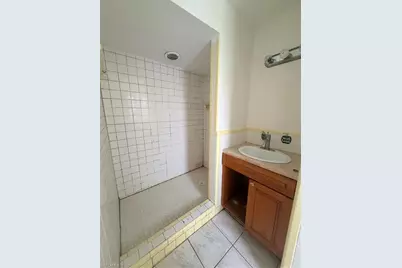 1742 Maple Dr, Fort Myers, FL 33907 - Photo 9