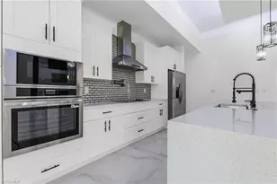 1430 NE 6th Pl, Cape Coral, FL 33909 - Photo 11