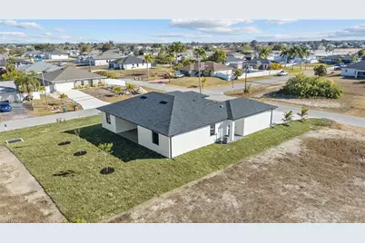 1430 NE 6th Pl, Cape Coral, FL 33909 - Photo 27