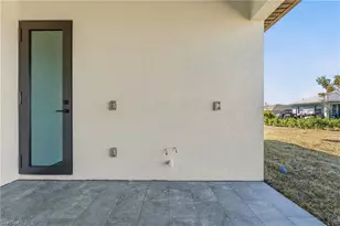 1430 NE 6th Pl, Cape Coral, FL 33909 - Photo 25