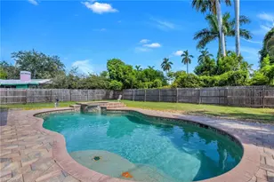2413 Dover Ave, Fort Myers, FL 33907 - Photo 7